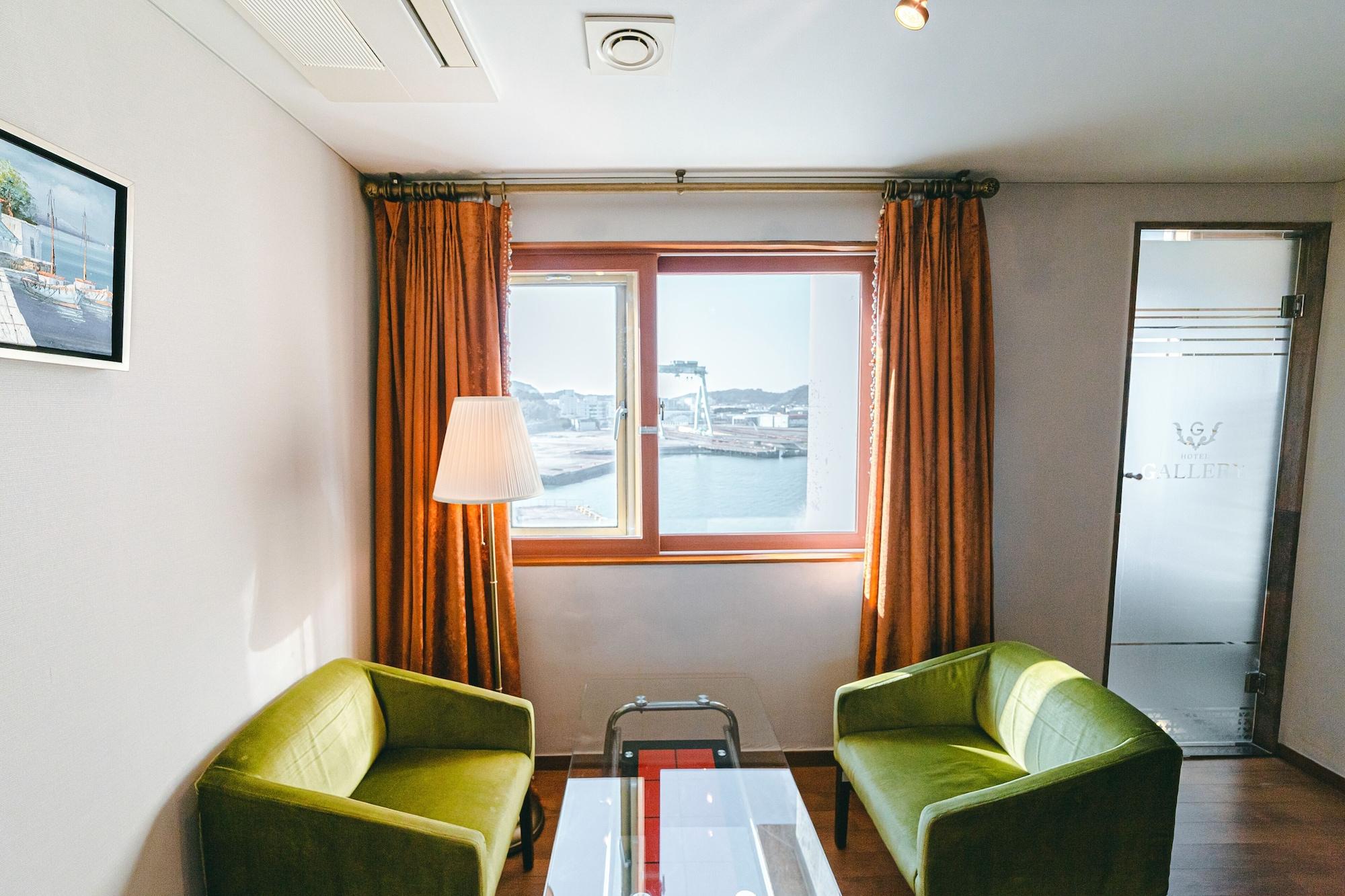 Gallery Tourist Hotel Tongyeong Exterior photo