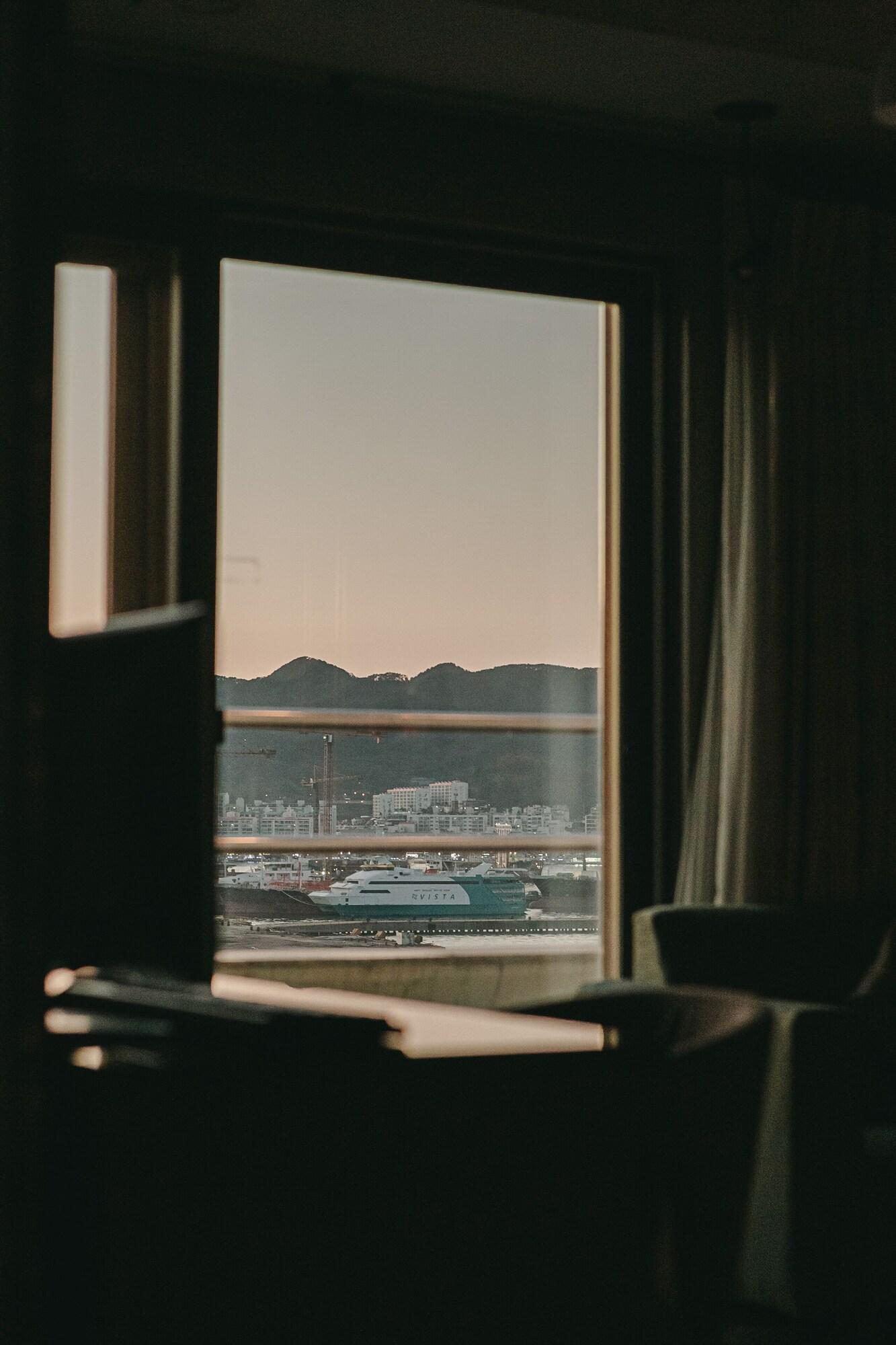 Gallery Tourist Hotel Tongyeong Exterior photo