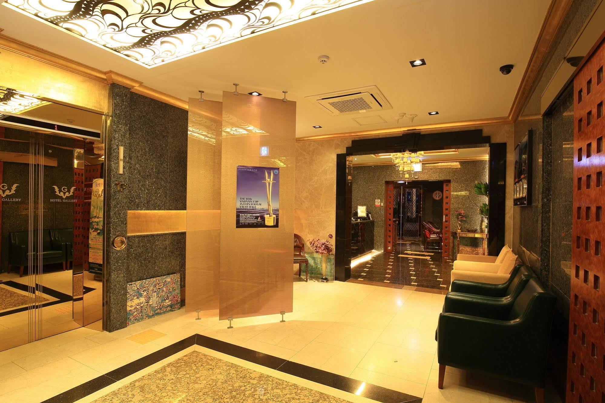Gallery Tourist Hotel Tongyeong Exterior photo